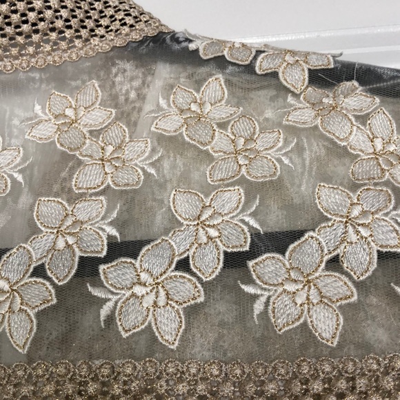 Tahari Appliqué Jacket! Stunning! - Picture 4 of 5